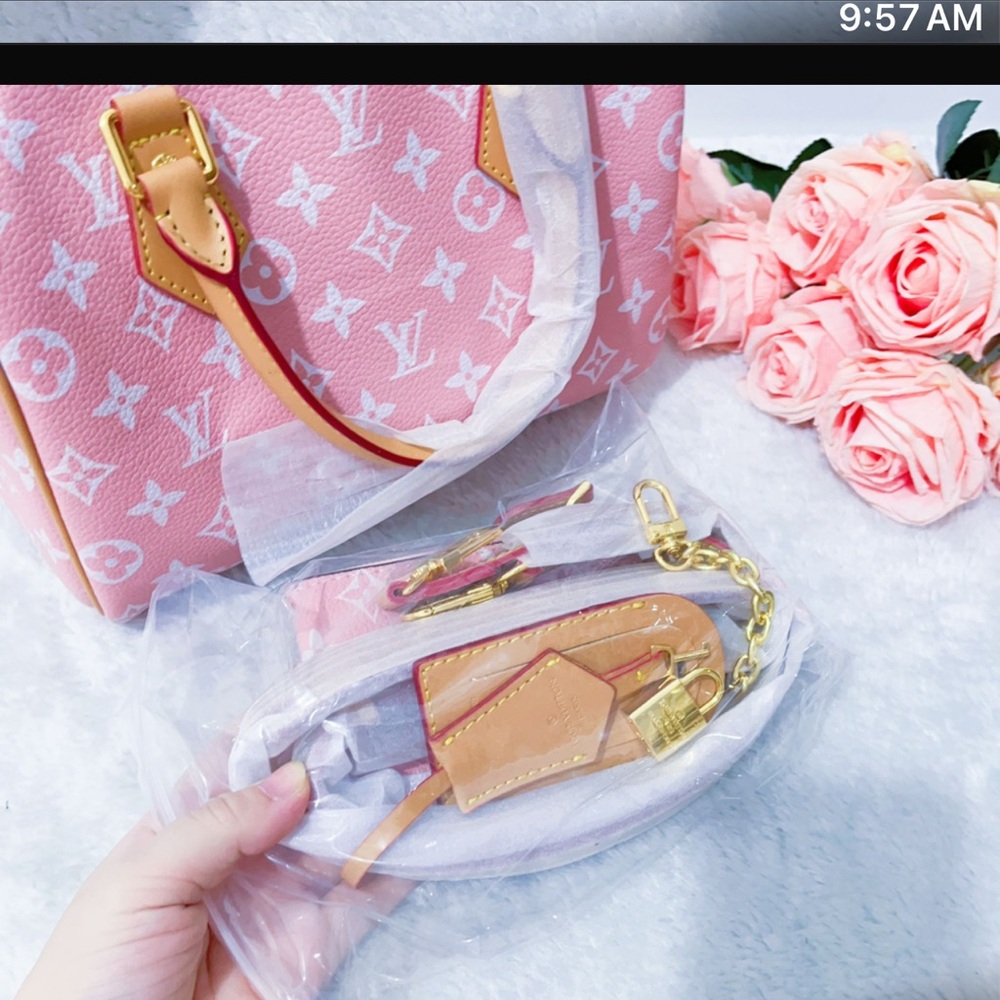 Pink  Bag Set - Picture 3 of 17